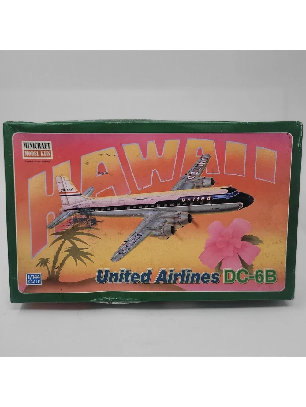 Minicraft 14532 Douglas United Airlines Hawaii DC-6B Mainliner 1/144 Model Kit